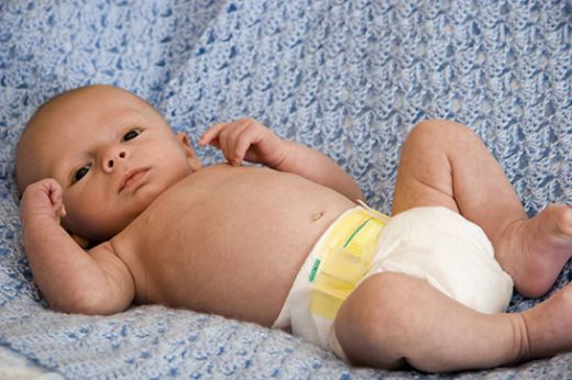 Erkek Bebeklerde İdrar Yolu Enfeksiyonu Belirtileri ve Tedavisi